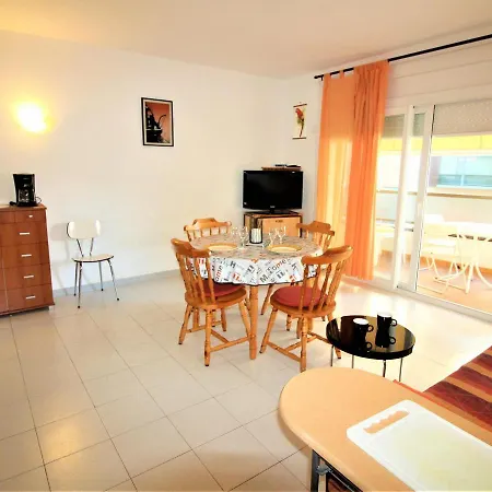 Apartment Acogedor Cerca De Playa Y Comercios En Roses, Con Terraza Y Parking Gratuito - Es-258-75 Roses