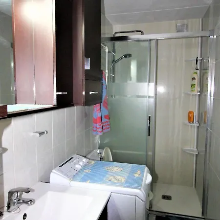 Acogedor Cerca De Playa Y Comercios En Roses, Con Terraza Y Parking Gratuito - Es-258-75 Apartment