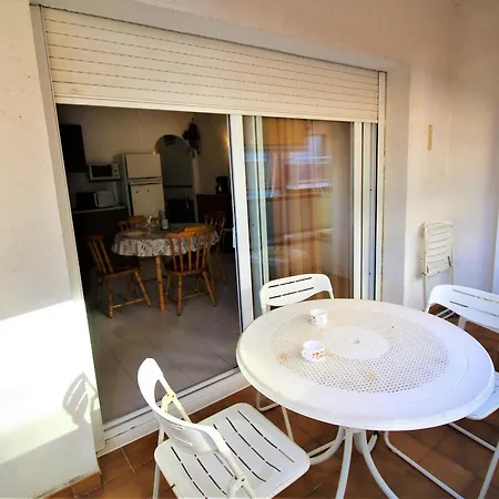 Apartment Acogedor Cerca De Playa Y Comercios En Roses, Con Terraza Y Parking Gratuito - Es-258-75