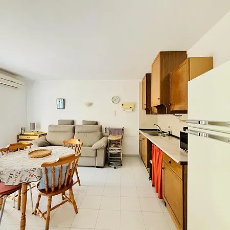 Centrico Con Terraza Y Parking En Ciutadella - Es-258-75 روساس